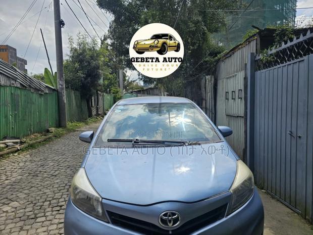 Toyota Yaris 2012
