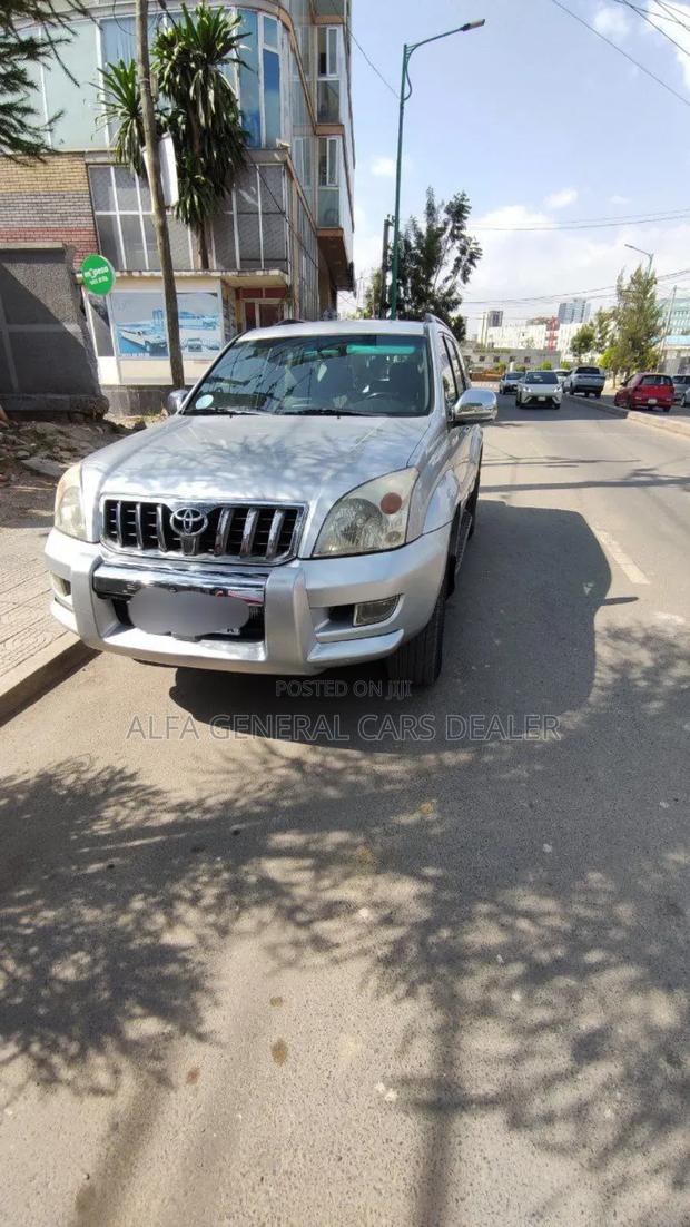 Toyota Land Cruiser Prado 2005 Silver