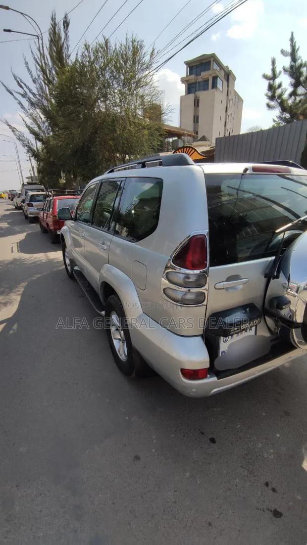 Toyota Land Cruiser Prado 2005 Silver