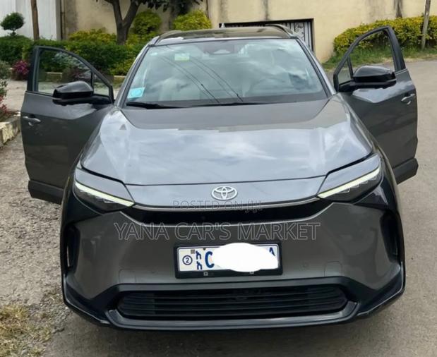 Toyota bZ4X 2024 Gray