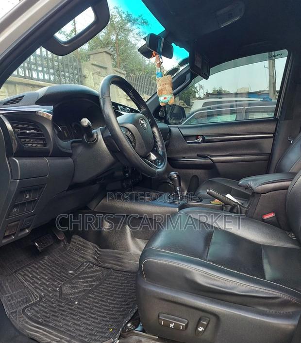 Toyota Hilux Revo Double Cab Deisel 2.4 RWD 2020 Silver