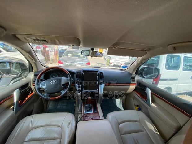 Toyota Land Cruiser 2016 Matt Black