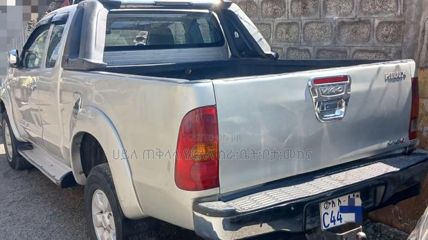 Toyota Hilux 2008 Silver