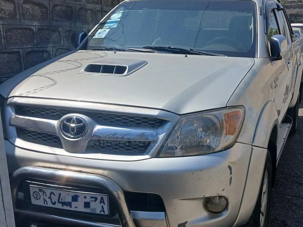 Toyota Hilux 2008 Silver