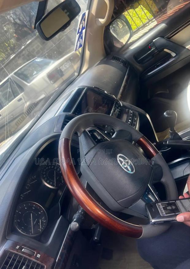 Toyota Land Cruiser 2008 Ivory