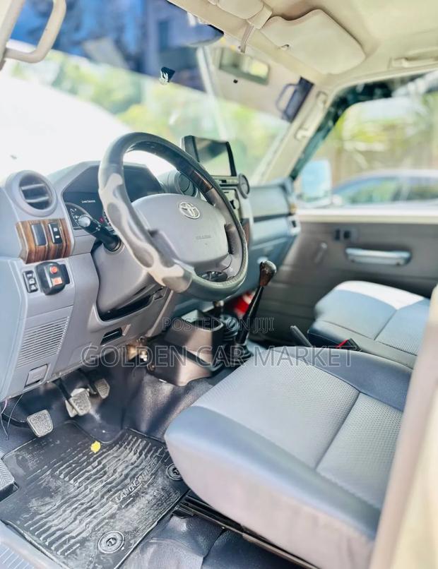 Toyota Land Cruiser 2020 White