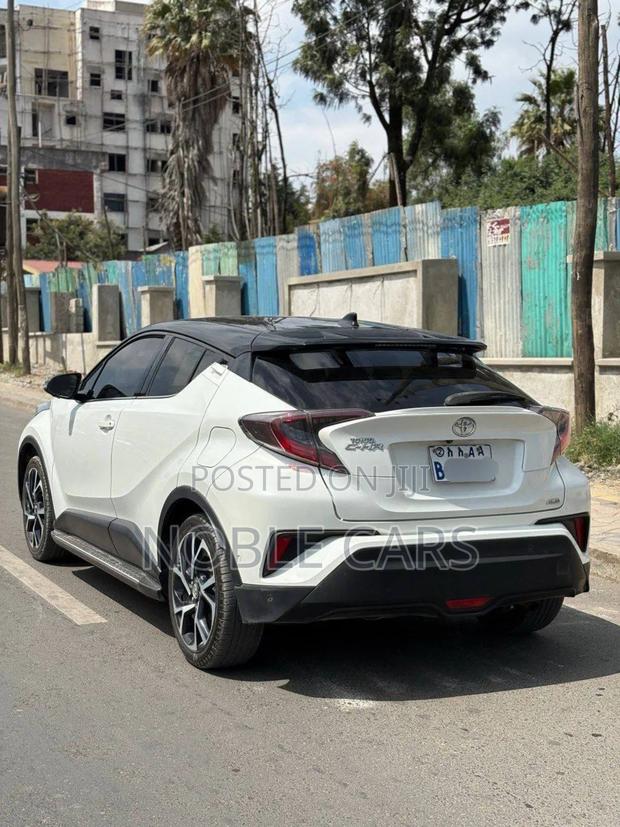 Toyota C-HR 2017 Ivory