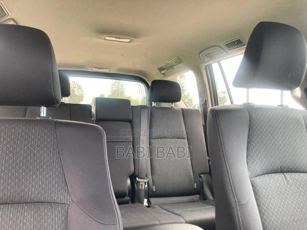 Toyota Land Cruiser Prado 2019 Gray