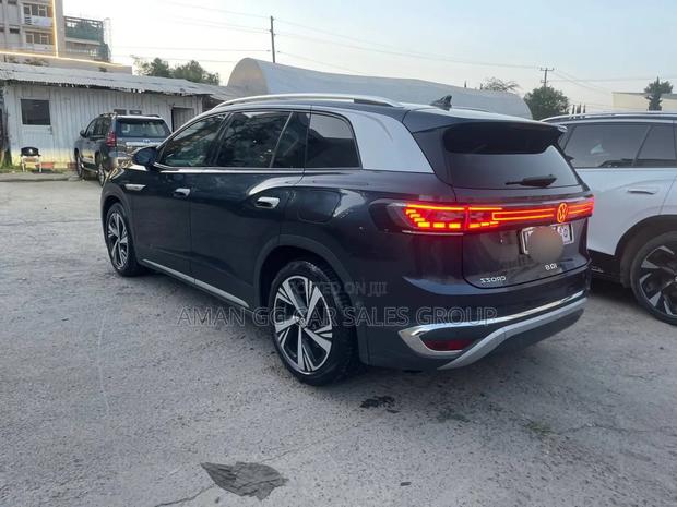 Volkswagen ID.6 2022 Black