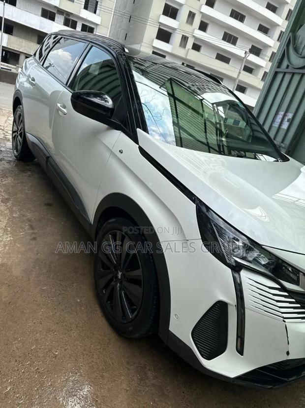 Peugeot 5008 2022 White
