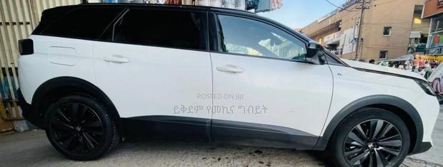 Peugeot 5008 2022 White