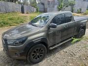 Toyota Hilux 2023 Gray for sale