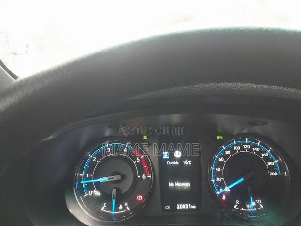 Toyota Hilux 2021 Gray
