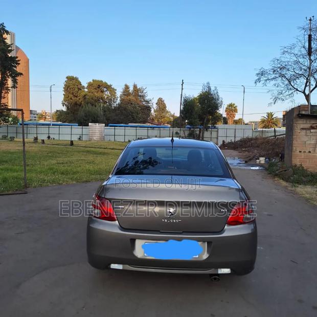 Peugeot 301 2017 Brown