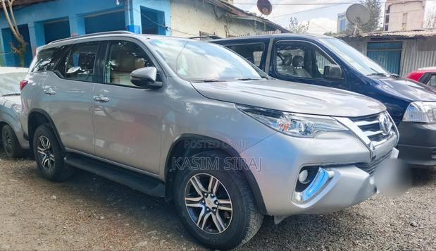 Toyota Fortuner 2.7 AWD 2018 Silver