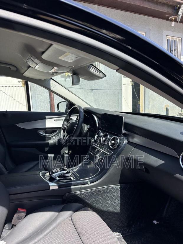 Mercedes-Benz C180 2021 Black