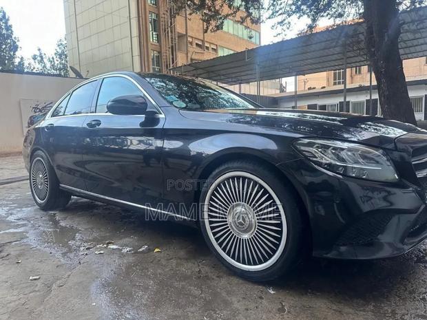 Mercedes-Benz C180 2021 Black