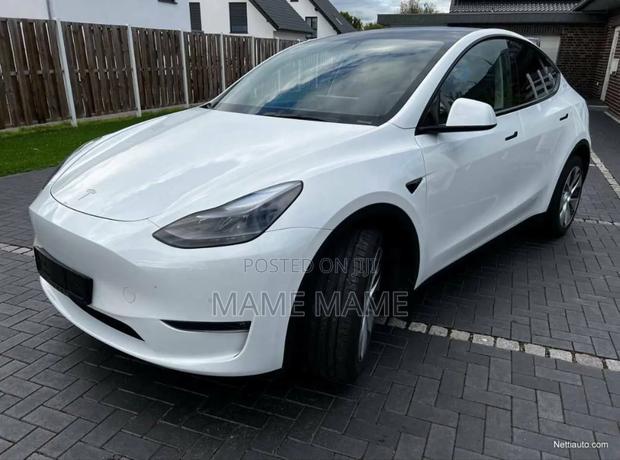New Tesla Model Y 2023 White