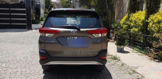 Toyota Rush 2022 Gray