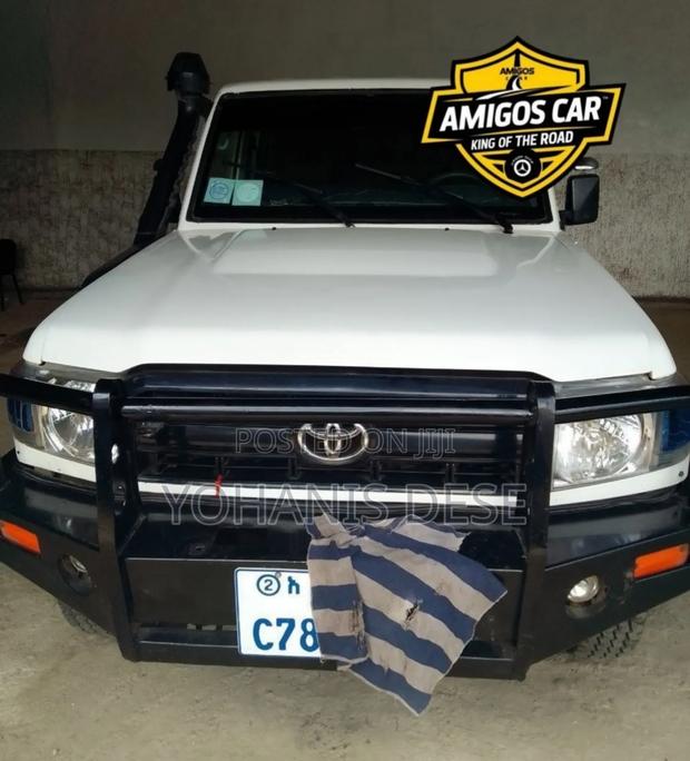 Toyota Land Cruiser 2018 White