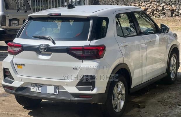 Toyota Raize 2022 White