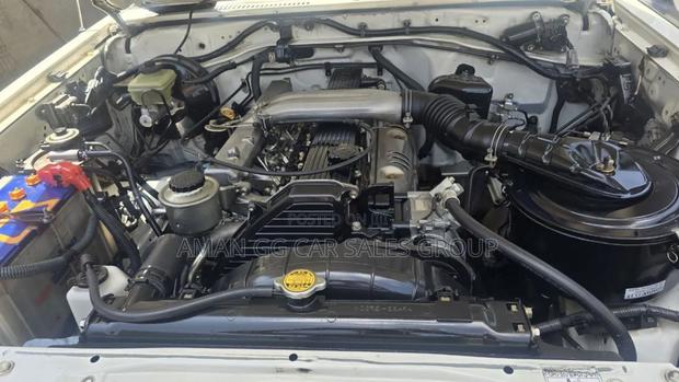 Toyota Land Cruiser 2015 White