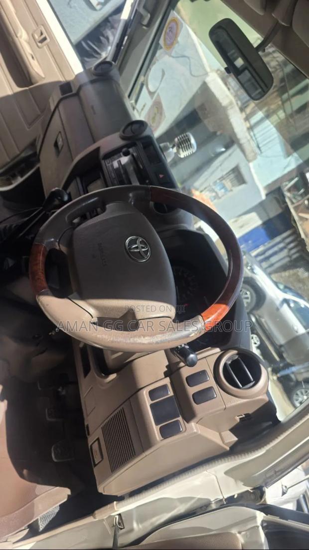Toyota Land Cruiser 2015 White