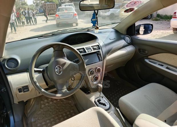 Toyota Belta 2010 Gray