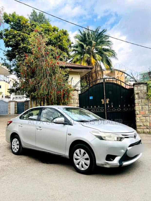 Toyota Corolla 2013 White