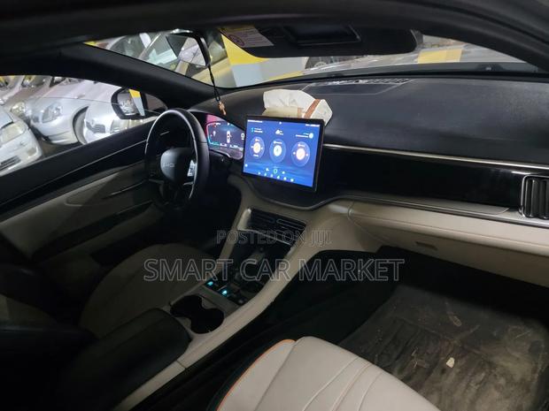 BYD Song Plus DM-i 2024 White