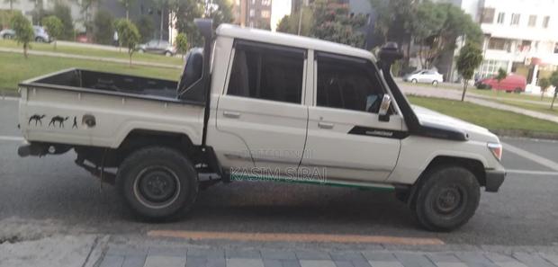 Toyota Hilux 2.4 Diesel 2020 White