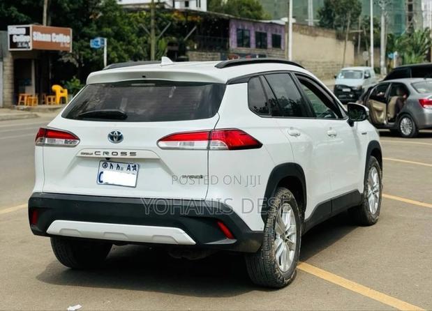 Toyota Corolla Cross 2024 White