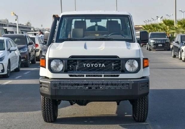 New Toyota Mark II 2022 White