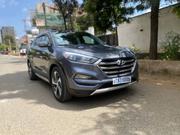 Hyundai Tucson Limited AWD 2016 Gray for sale