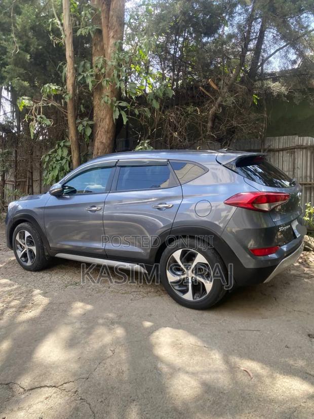 Hyundai Tucson Limited AWD 2016 Gray