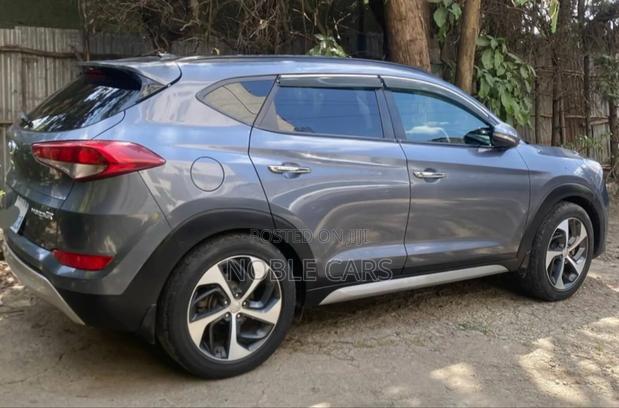 Hyundai Tucson 2016 Gray