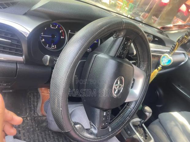 Toyota Hilux Revo Double Cab Deisel 2.4 AWD 2017 Gray