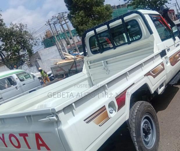 Toyota Land Cruiser 2008