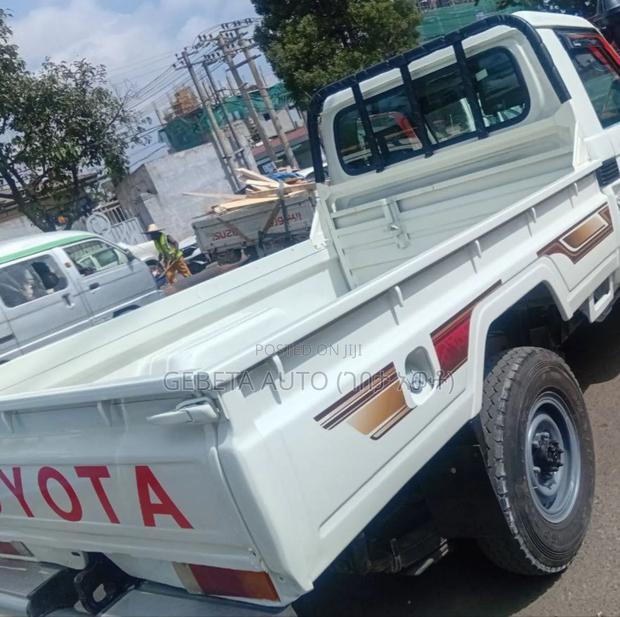 Toyota Land Cruiser 2008