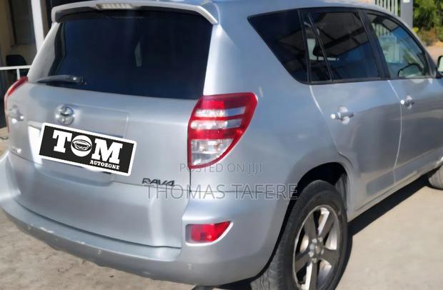 Toyota RAV4 2012 Silver