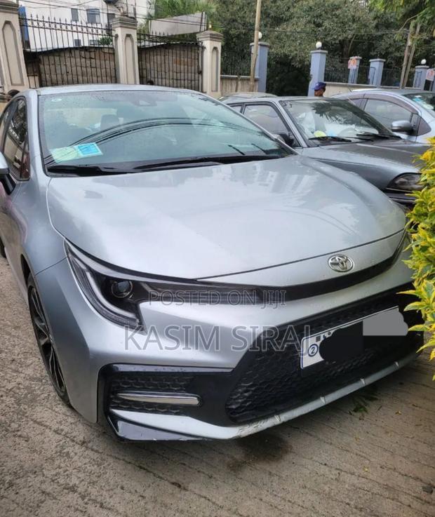 Toyota Corolla LE 2023 Silver