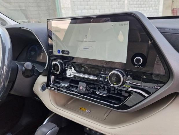 New Toyota Highlander Hybrid 2025 Black