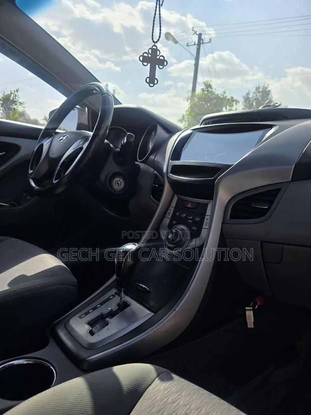 Hyundai Elantra 2013 Black
