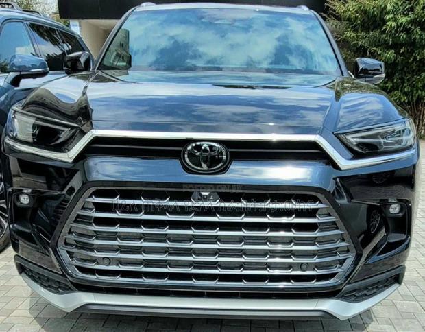 New Toyota Grand Highlander Hybrid 2025 Black