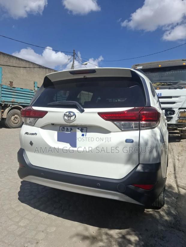 Toyota Rush 2022 White