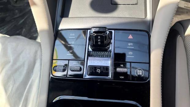 New Toyota Highlander Hybrid 2025 Blue