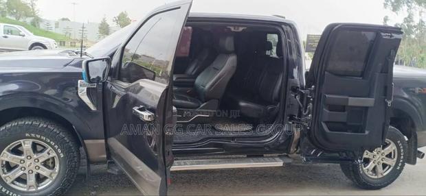 Ford F-150 2022 Black