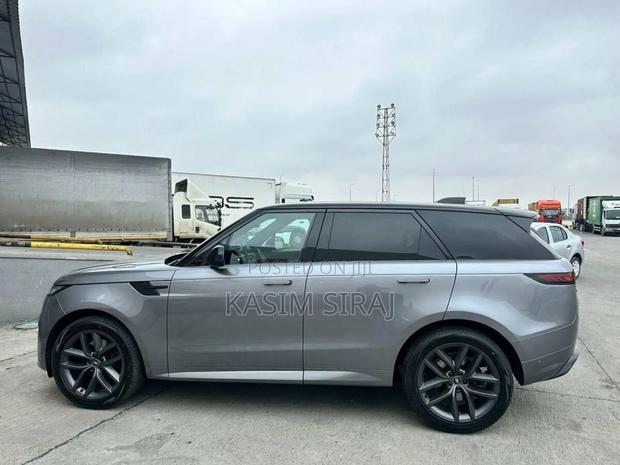 New Land Rover Range Rover P530 Autobiography LWB 7 Seat 2025 Silver
