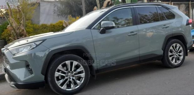 Toyota RAV4 2020 Green