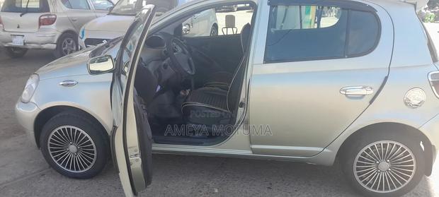 Toyota Vitz 2001